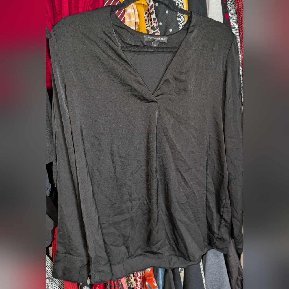 Banana Republic Black V-Neck Blouse